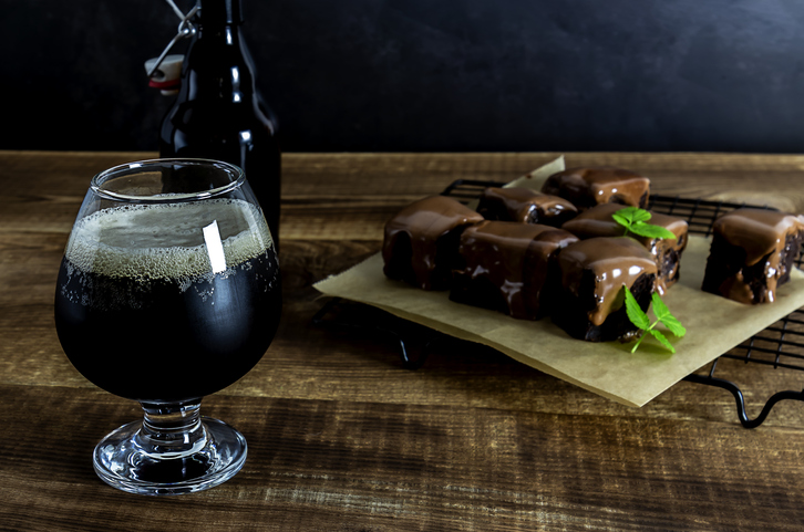 Craft stout beer, dark style, roasted coffee flavor, and sweet chocolate brownie